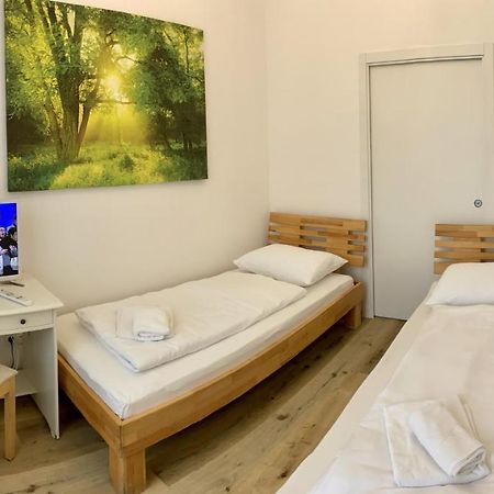 Ajo Vienna Central Room - Contactless Check-In Ngoại thất bức ảnh