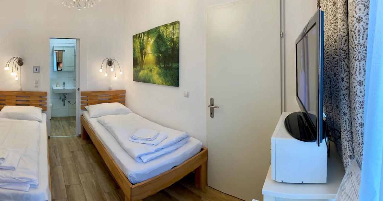 Ajo Vienna Central Room - Contactless Check-In Ngoại thất bức ảnh